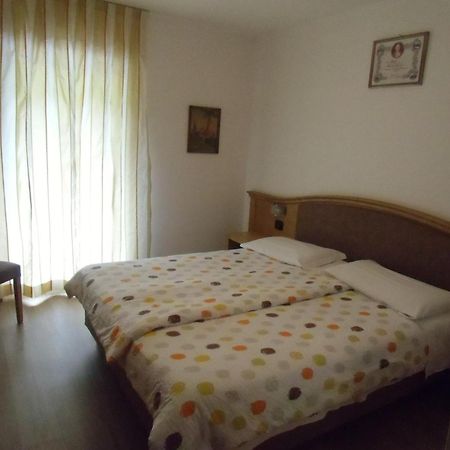 Garni Festil Hotel Campitello di Fassa Exterior photo