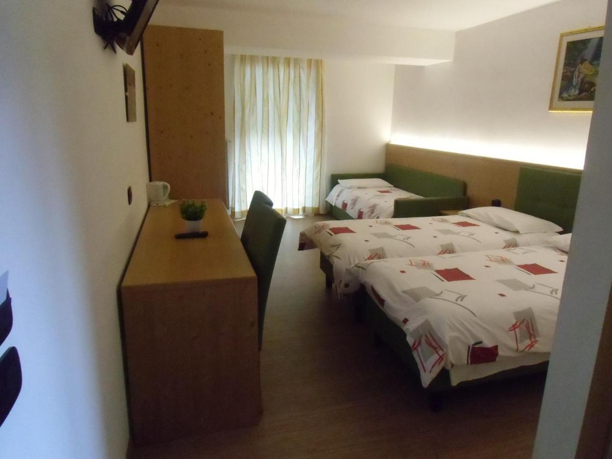 Garni Festil Hotel Campitello di Fassa Exterior photo
